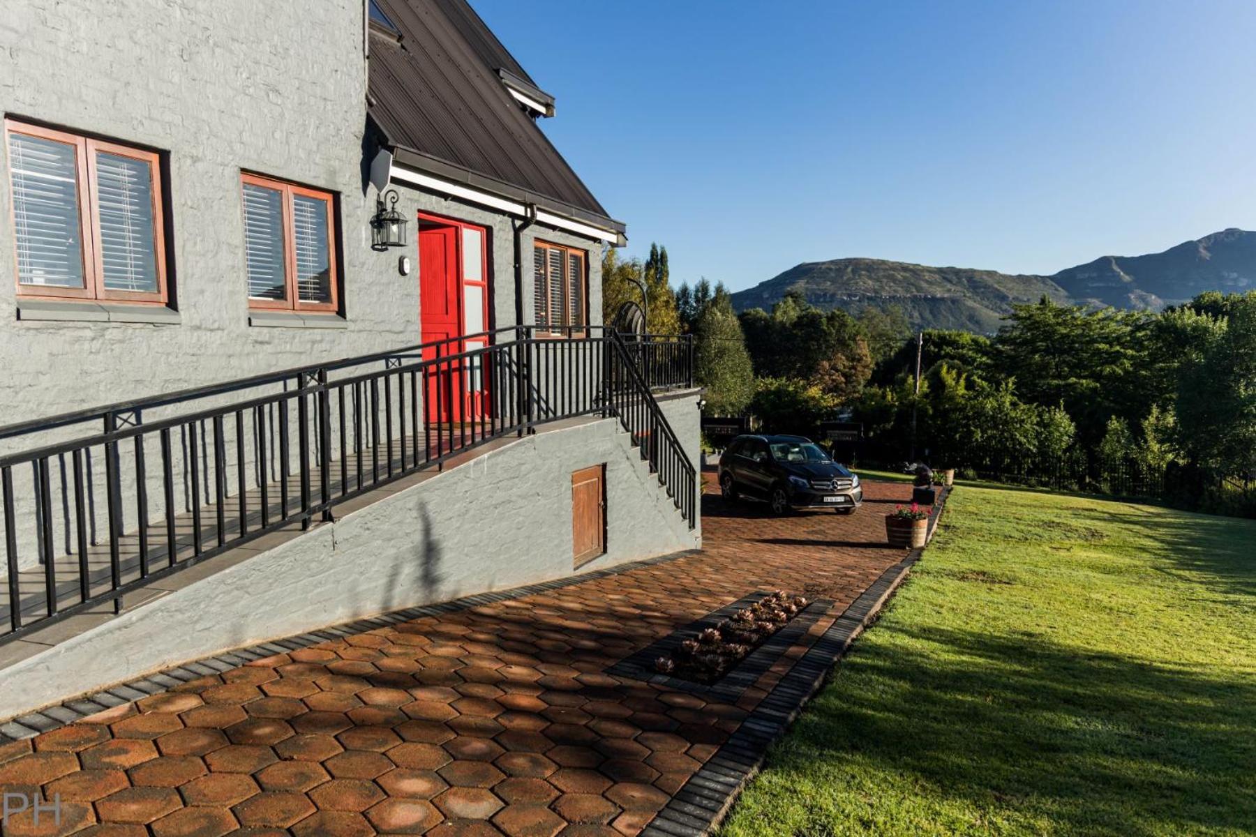 The Red Door Villa Clarens Exterior photo